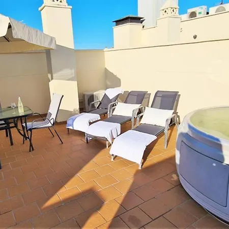 Апартаменты Luxury Penthouse With Ocean Views &private Jacuzzi