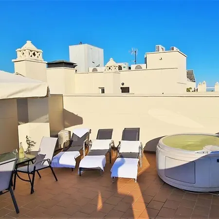 Апартаменты Luxury Penthouse With Ocean Views &private Jacuzzi Эстепона