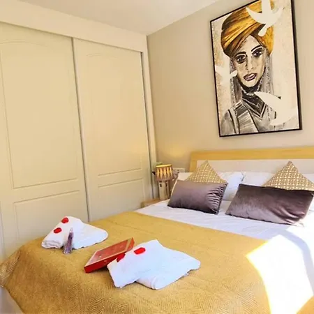 Luxury Penthouse With Ocean Views &private Jacuzzi * Estepona